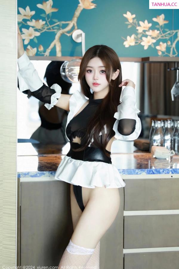   [XiuRen]高清写真图 2024.03.25 No.8282 媃柔rourou 丝袜美腿第47张图片